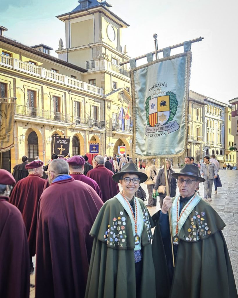 La Cofradía de la Borraja, en el Gran Capítulo de la Cofradía del Desarme de Oviedo